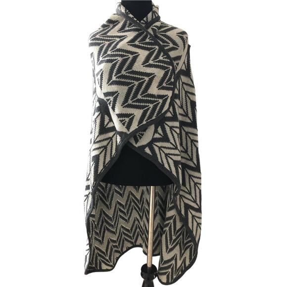 Milano Long Waterfall Wrap Sleeveless Cardigan Chevron Gray White Size Small-NEW - Picture 4 of 5